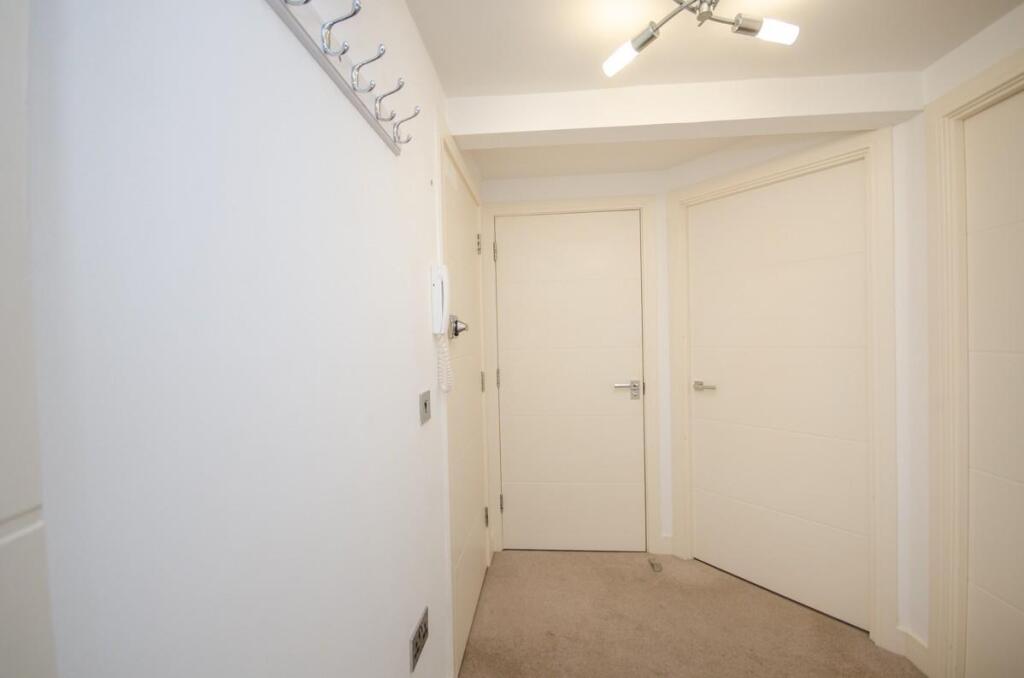 Entrance hall.jpg