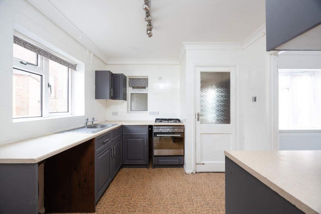 185 Prebendal Avenue HP21 8LE-7