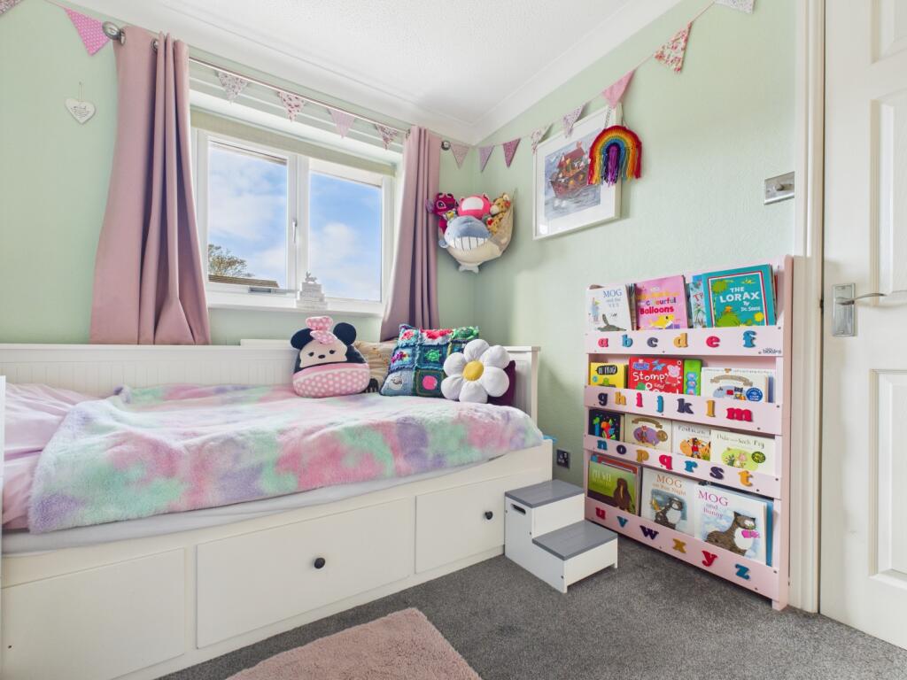 CAM03729G0-PR0185-STILL022