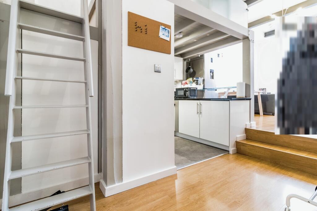 Access To Bed Deck
