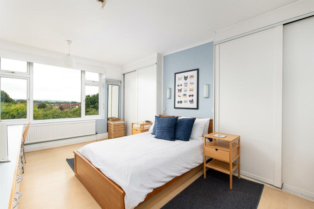 Bedroom2_1.jpg