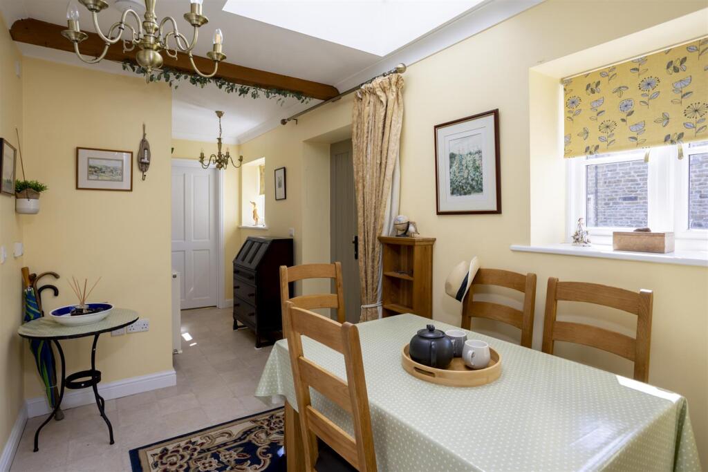 Neville_Cottage_11.jpg