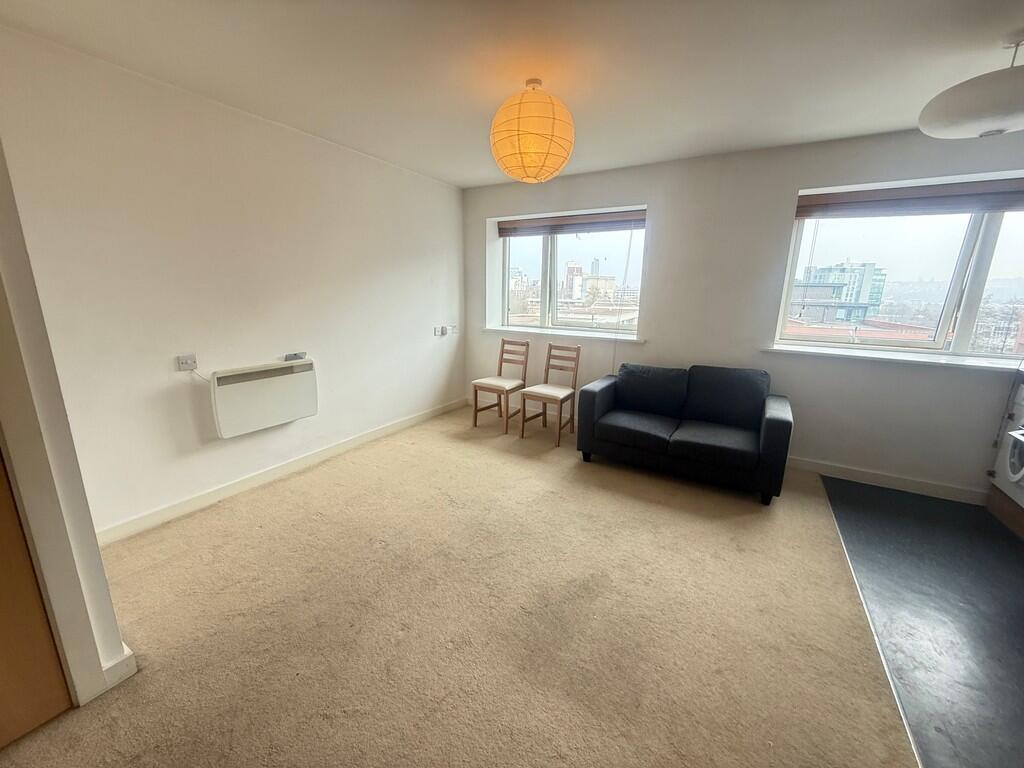 34ec living