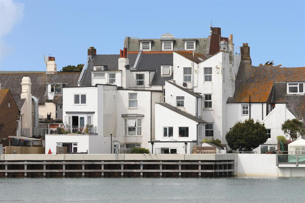 27a high rear elevation.JPG