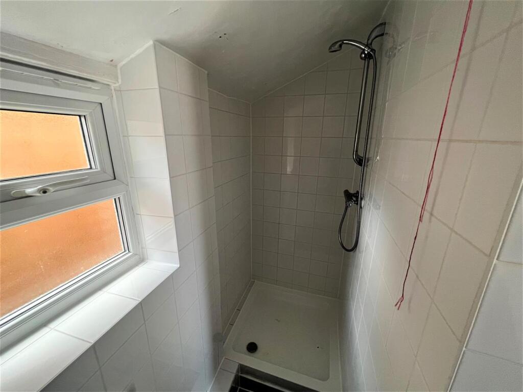 Shower Room.jpg
