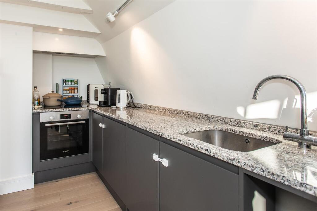 3, 1a St Martins Lane23.jpg