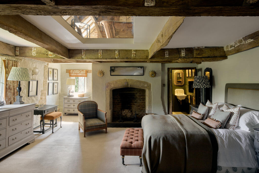 220526 - New Place Manor, Pulborough, RH20 37.jpg