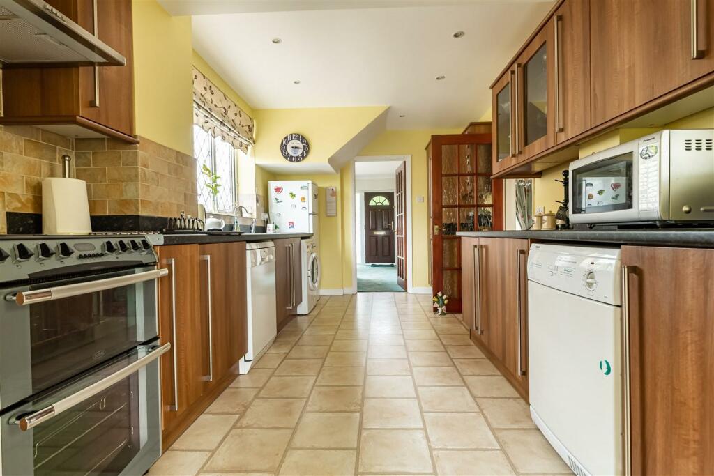 London Road  (9).jpg