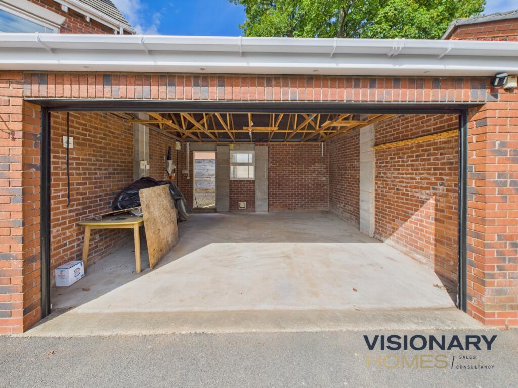 CAM03522G0-PR0217-STILL002