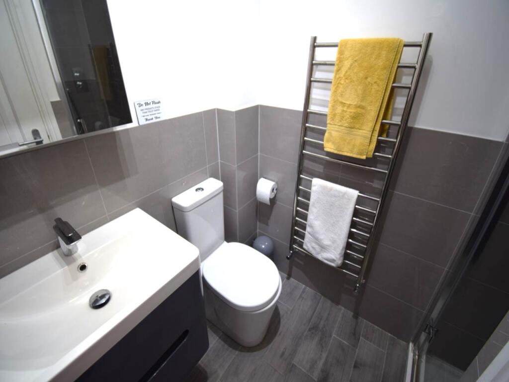 Bedroom Two ensuite