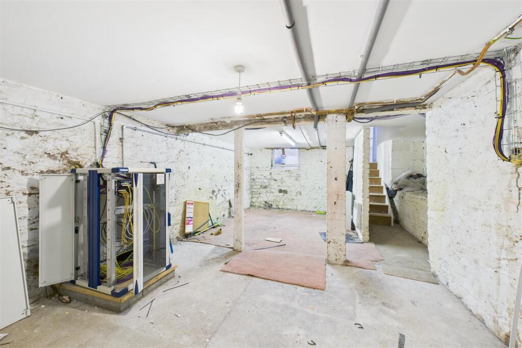 4 Osborne Villas, Kingsdown, Bristol BS2 8BP | Fre