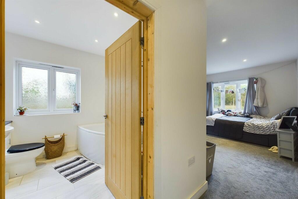 CAM01211G0-PR0109...