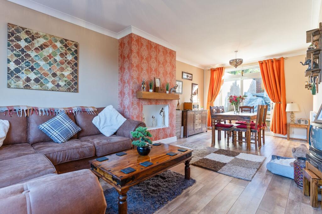 Living Room/Dining Room