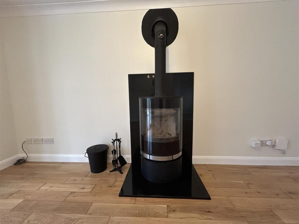 log burner.JPG