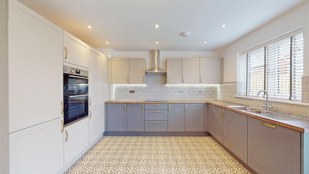 The Clayfields 131 Kitchen.jpg