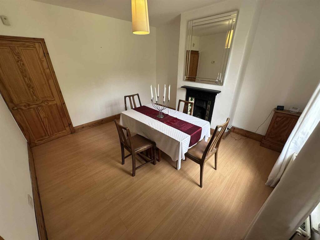 reception room 2.1.jpg