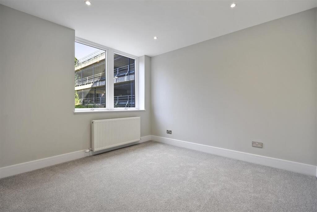 AW - Flat 2, Buckingham Place - Scnd Bedroom3 (1).