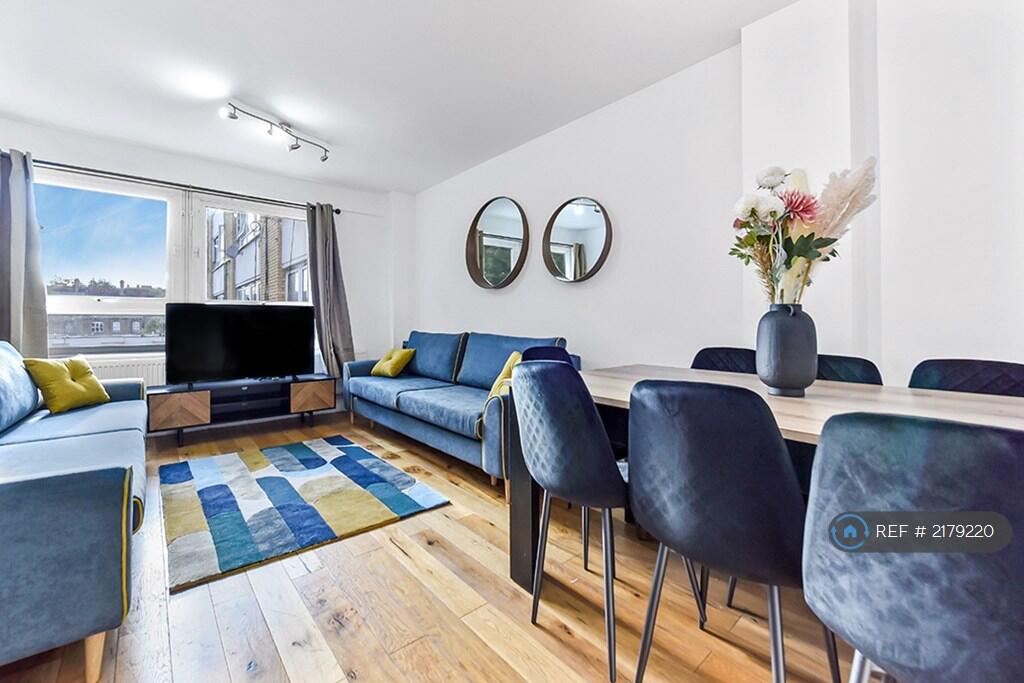 Living Room Can Be Converted To 3rd Bedroom