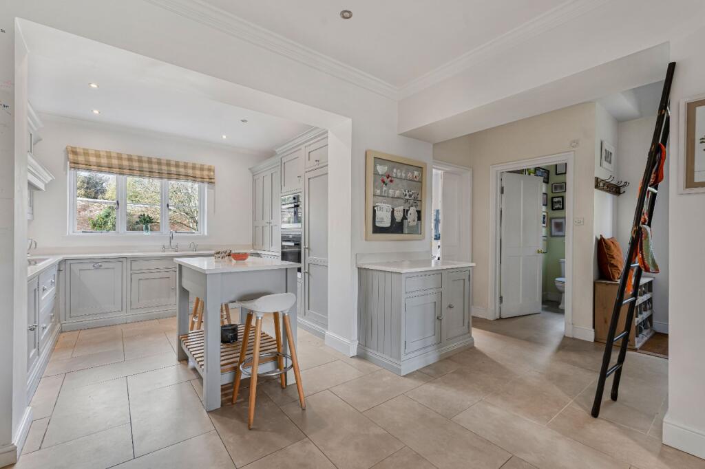 Kitchen/Breakfast
