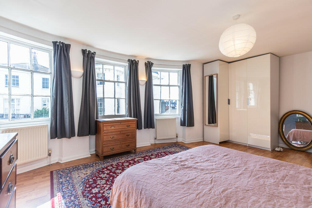 17 Norfolk Square...