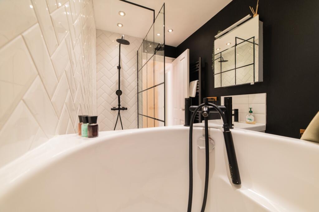Call 02920 454555 to secure your viewing_27