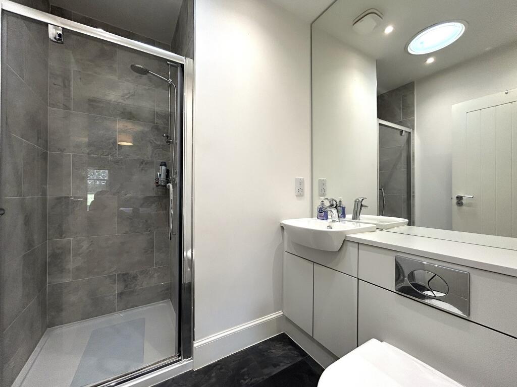Principal Bedroom En Suite