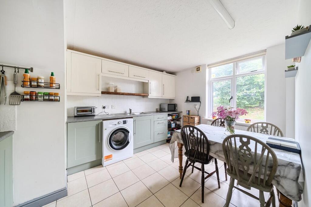 View of Dining Area and worktops.jpg