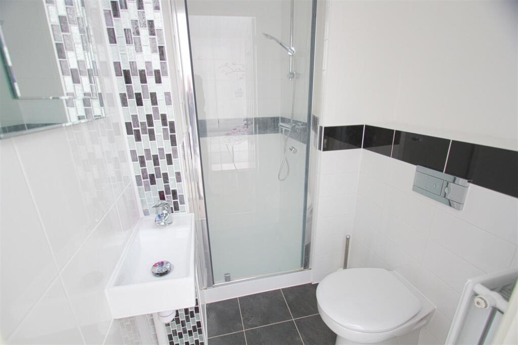 ensuite2 c.jpg