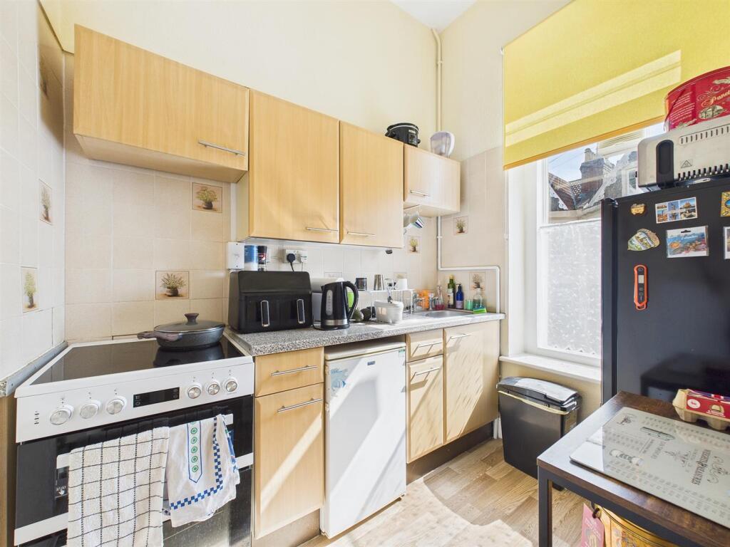 17 - Manor Park Redlenad.jpg