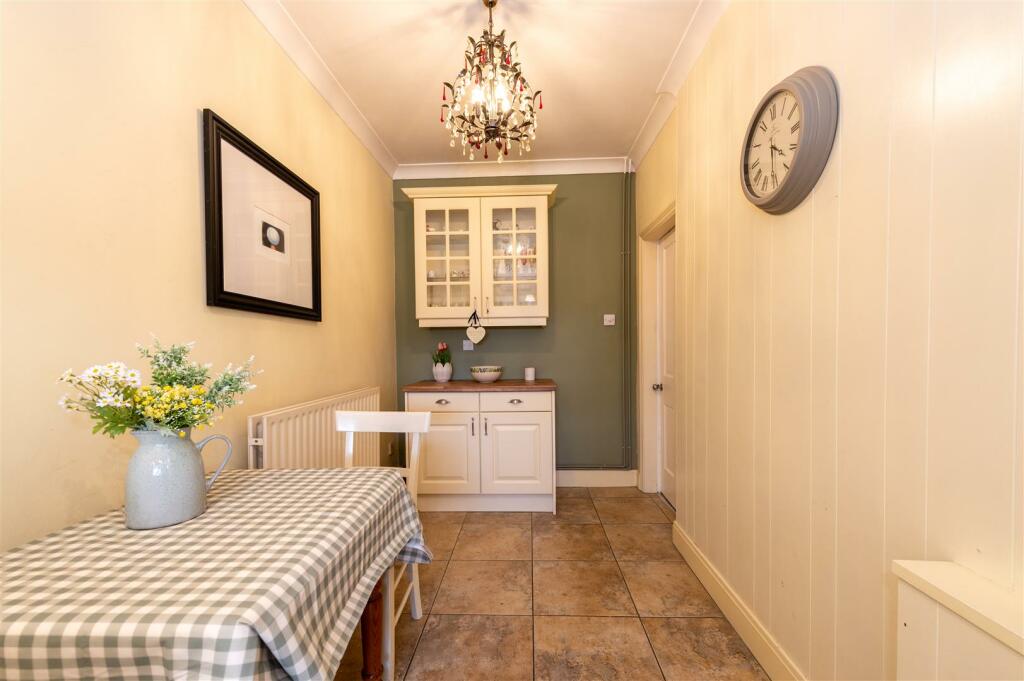 173 Marlpool Lane internal-13.JPG