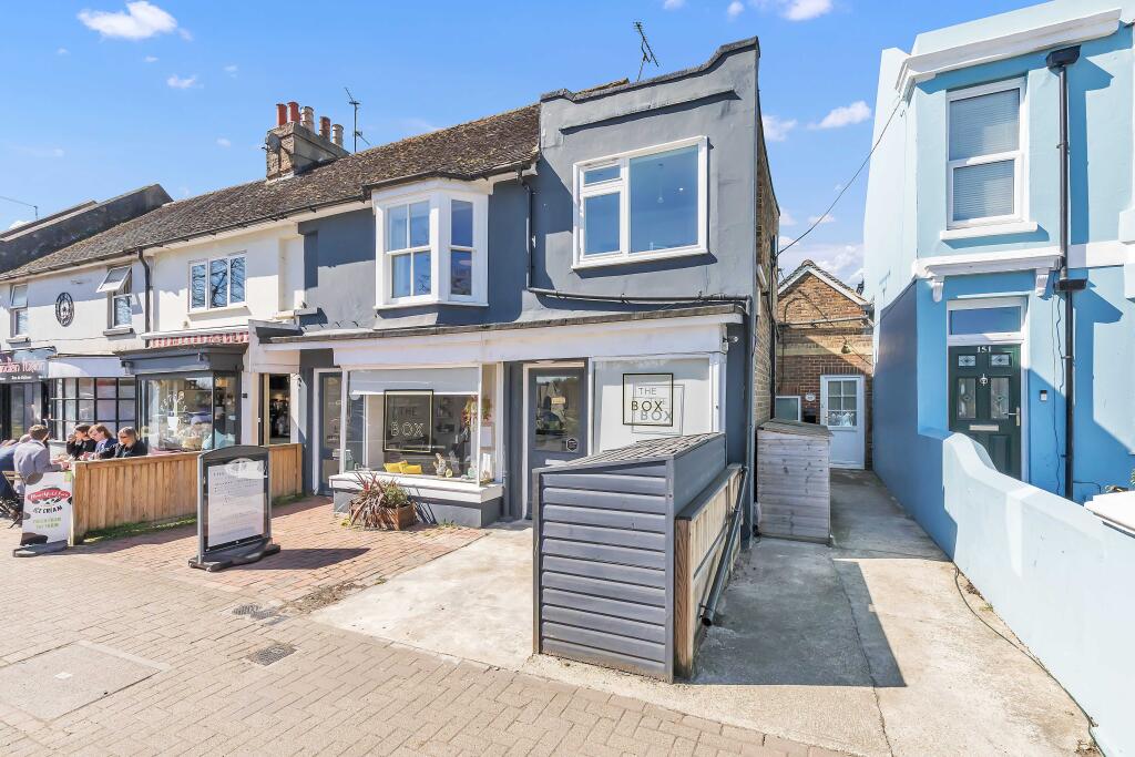 Entrance and Bin Store