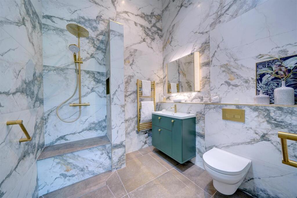 Arrow House (11).jpg