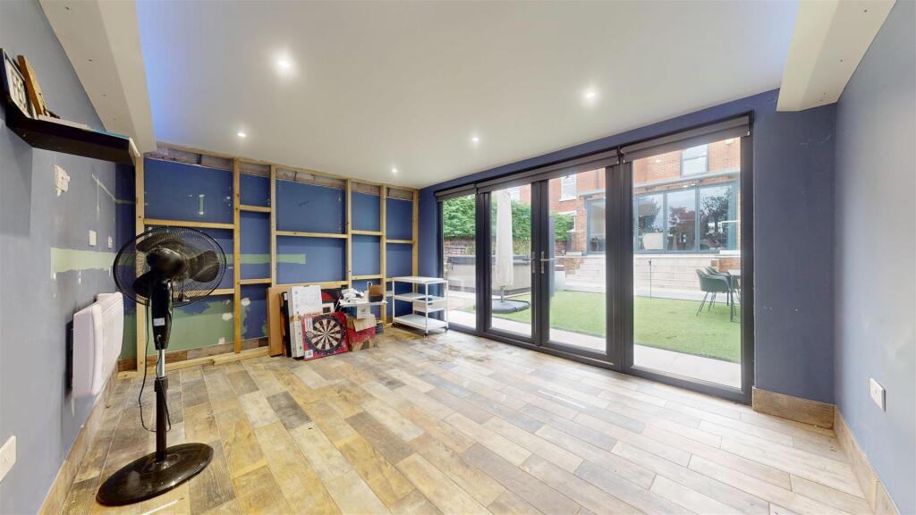 Dentons Green Lane Outbuilding