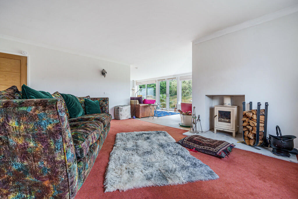 Open Plan Sitting...
