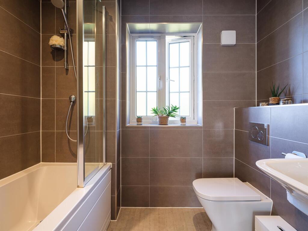 31 Studley Gardens-50.jpg