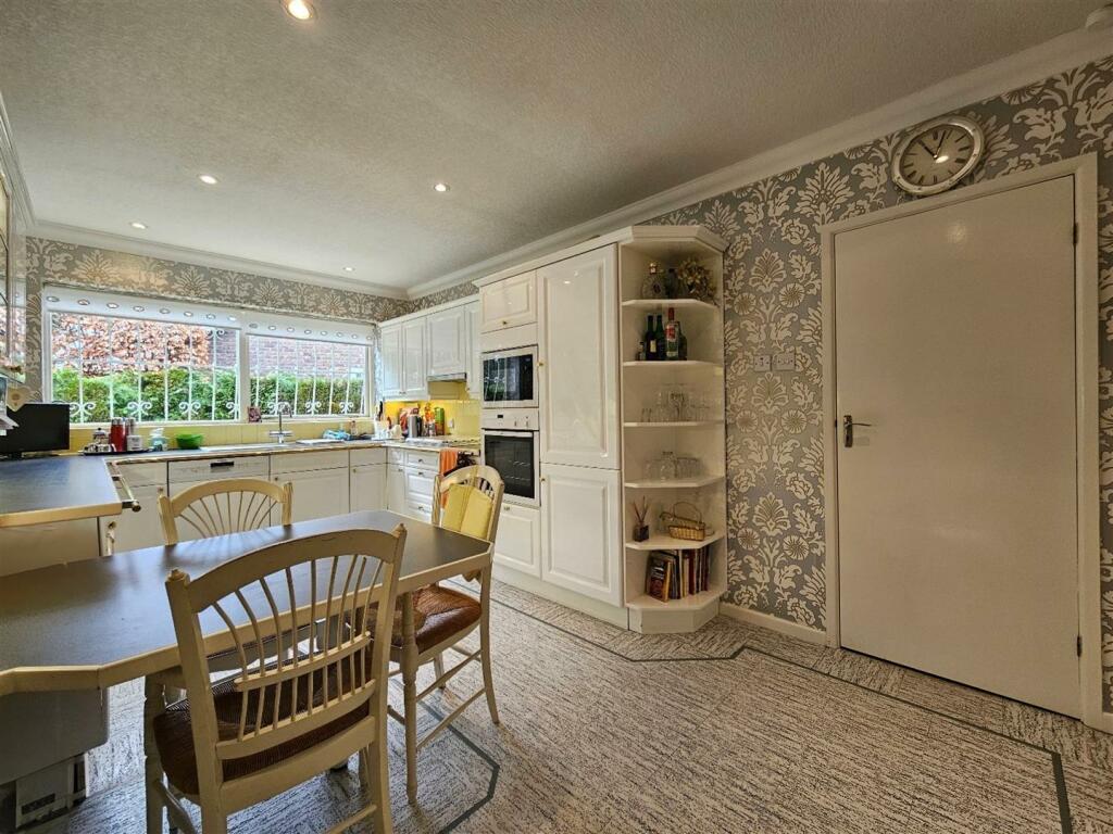 Breakfast Kitchen