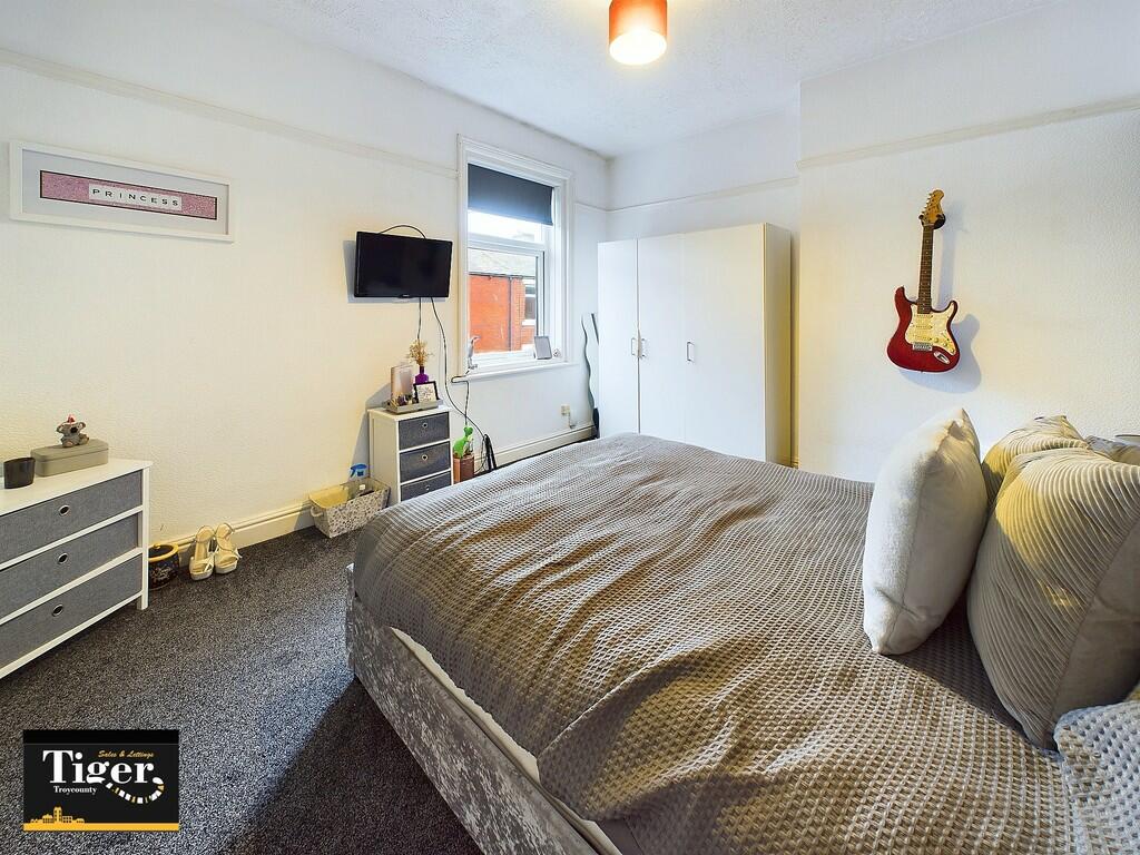 CAM02176G0-PR0397...