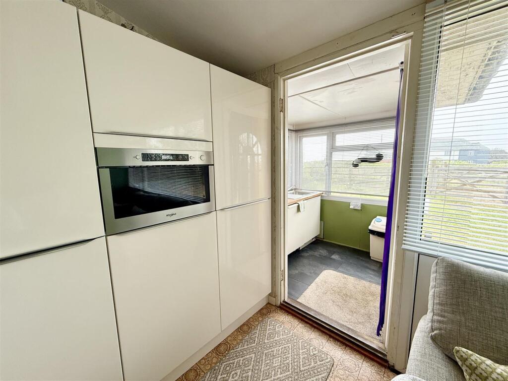 fitted units