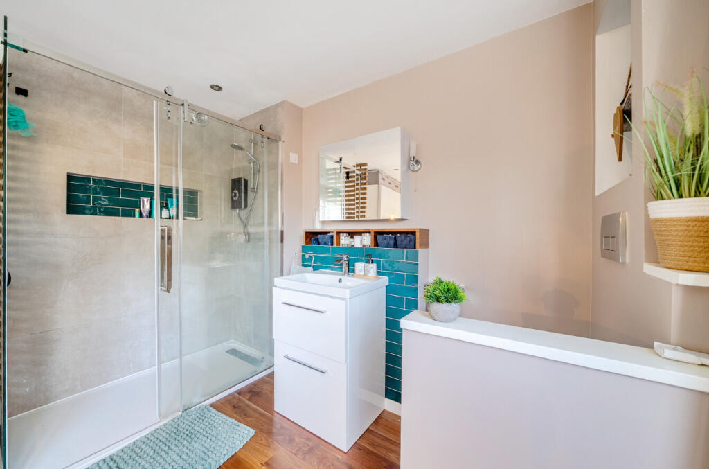 1386763-20-6932b7...