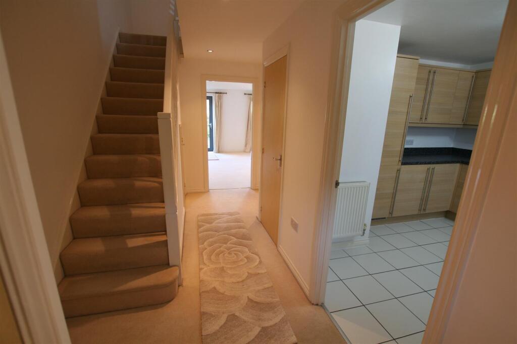 bradleycourt,20newhallway.JPG