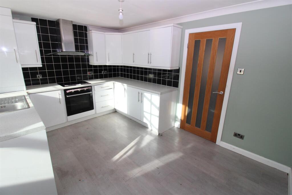 Fitted Dining Kitchen