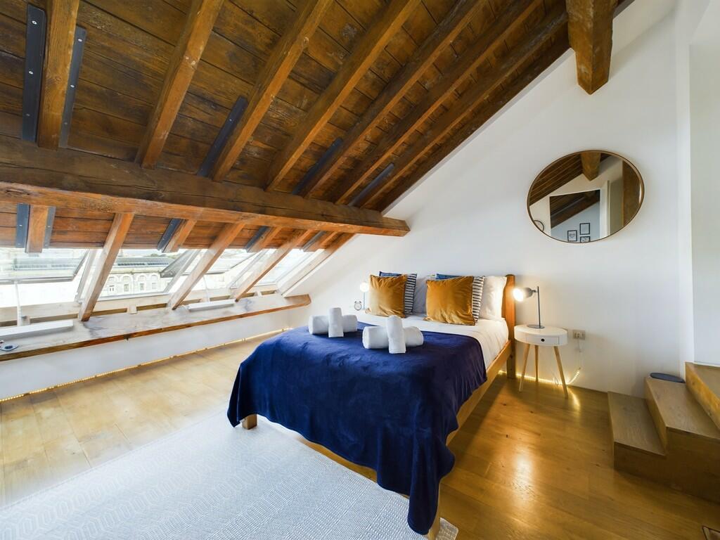 CAM02089G0-PR0294...