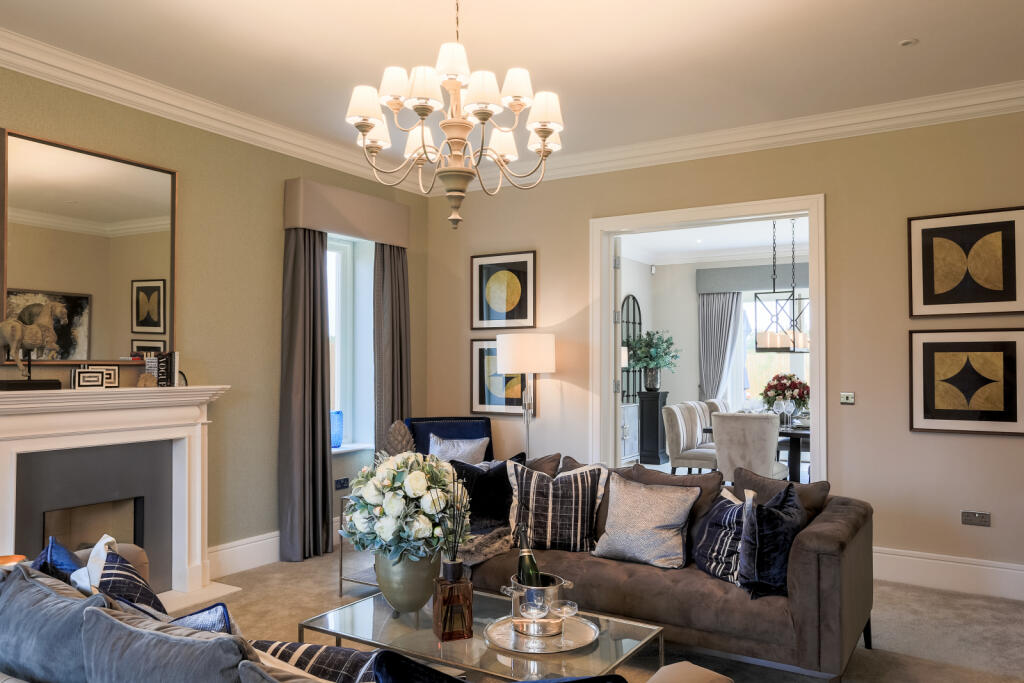 6 Bedroom Detached House