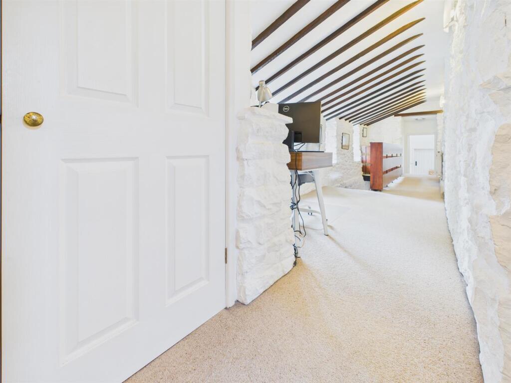 FIRST FLOOR STAIRS AND LANDING