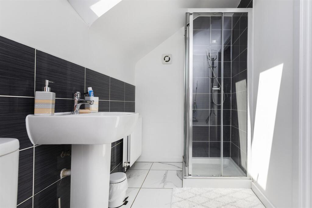 En Suite Shower Room