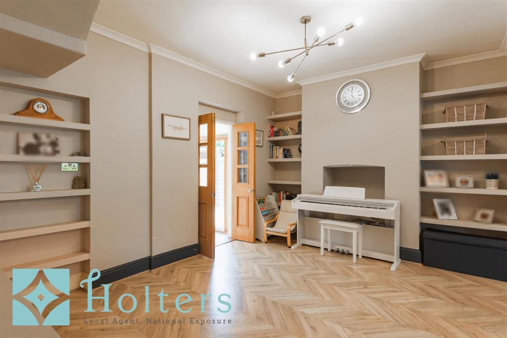 20 Ifron Road, Builth Wells-13.jpg