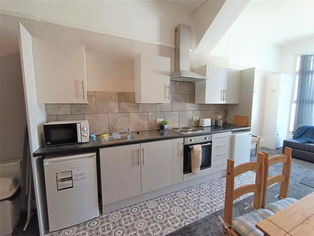 Churton Road, Wilmar Lodge, LL18