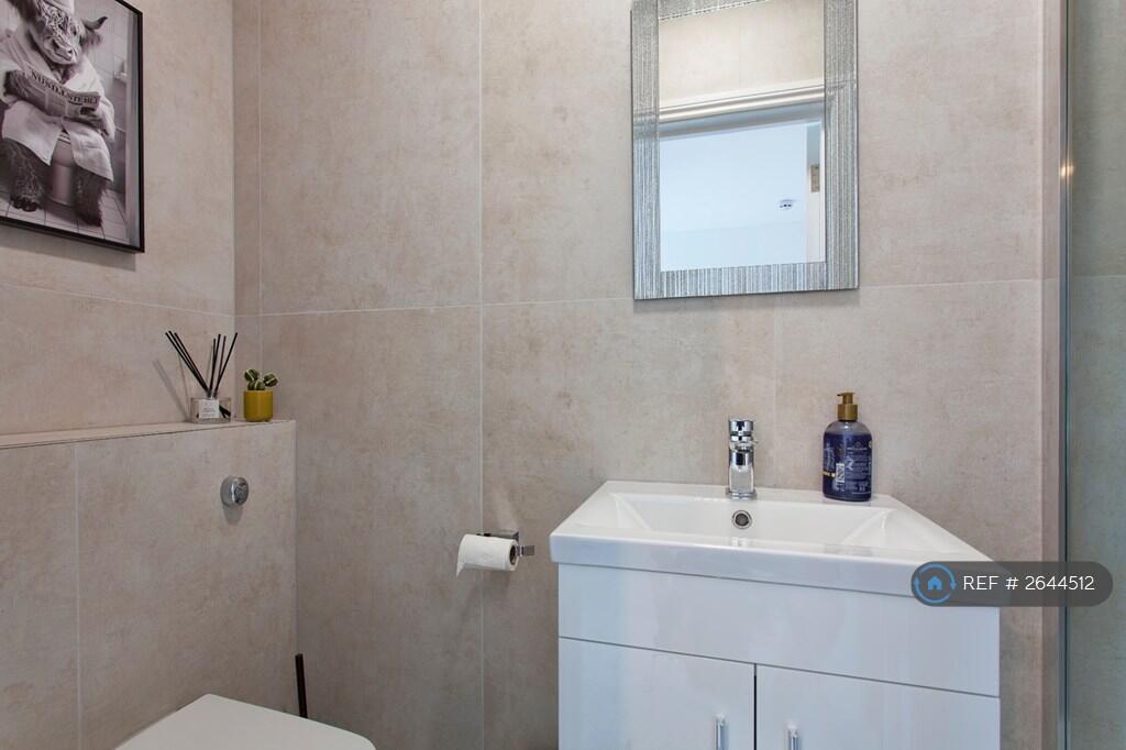 Ensuite Bathroom