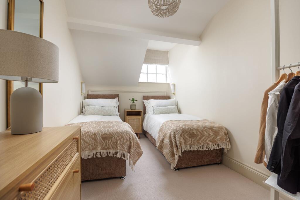 emma_place_top_floor
