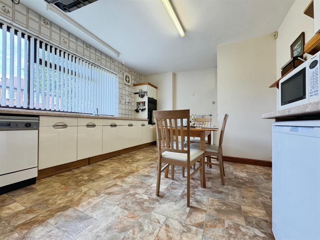 567a4114--42D8-A7BA-35DB90AF75B1-40921-00001C62CB7